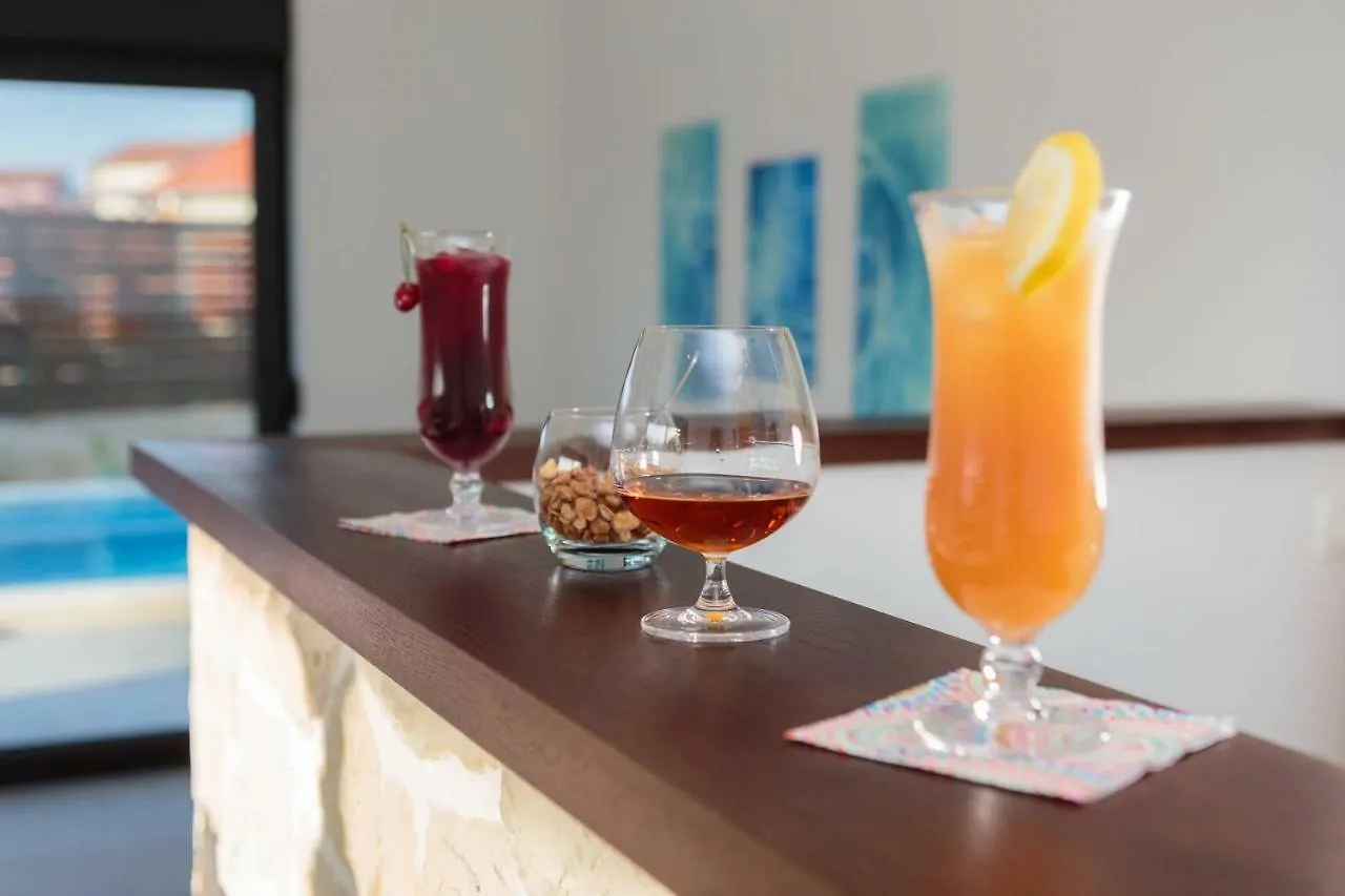 Villa Salt - 10 People, Heated Pool, Trogir, Near Beach & Split Airport Κροατία