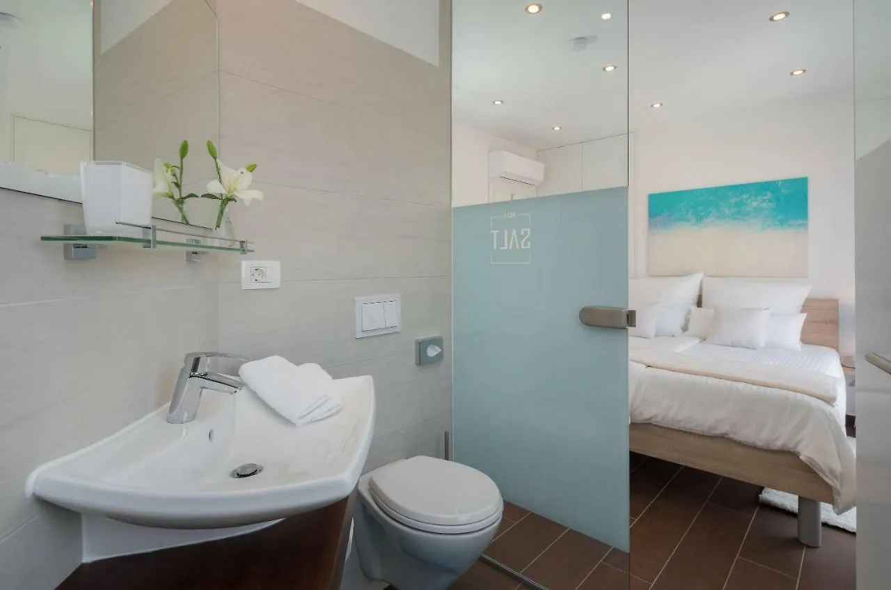 Villa Salt - 10 People, Heated Pool, Trogir, Near Beach & Split Airport