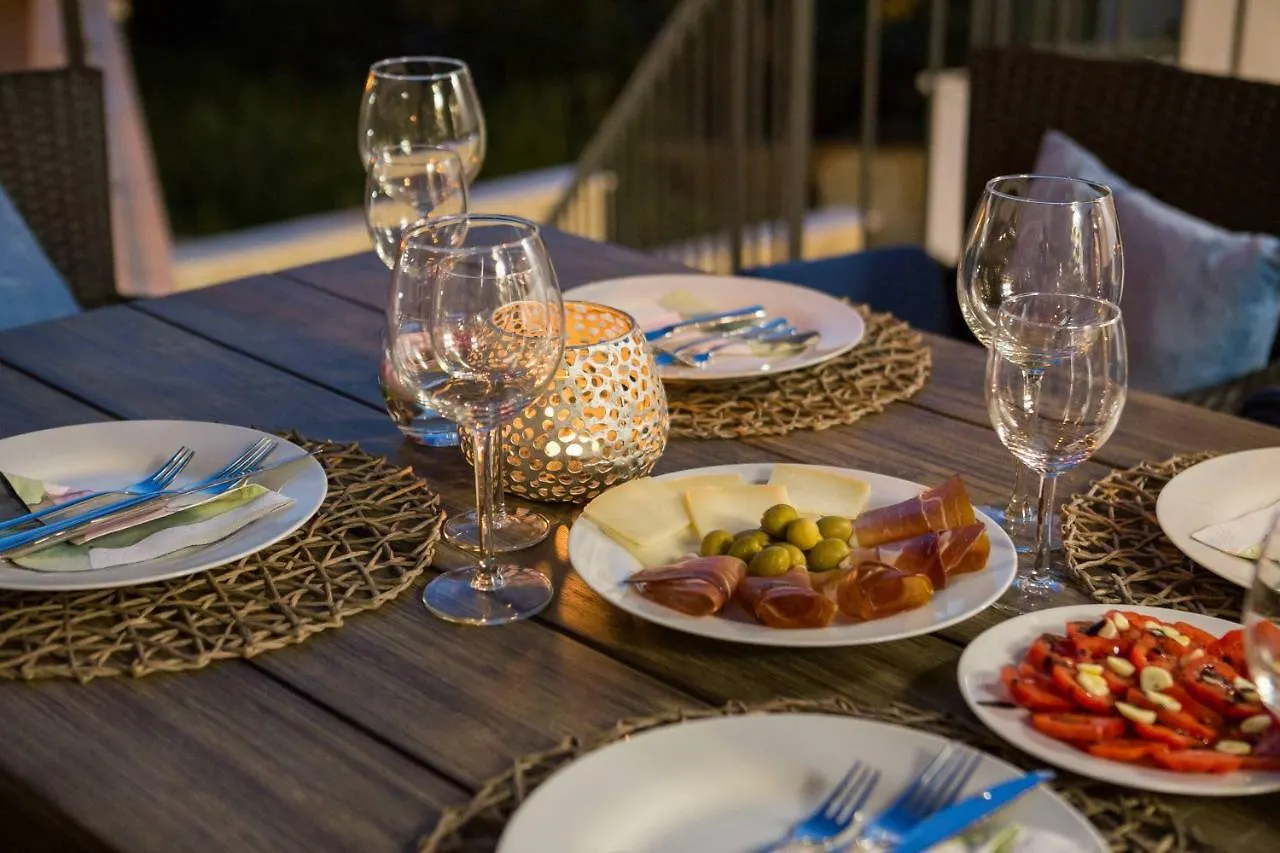 Villa Salt - 10 People, Heated Pool, Trogir, Near Beach & Split Airport Trogir