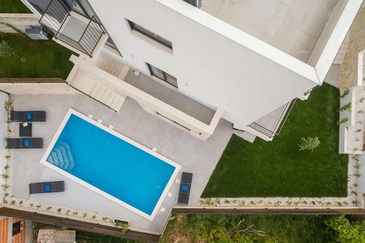 Villa Salt - 10 People, Heated Pool, Trogir, Near Beach & Split Airport Croatia