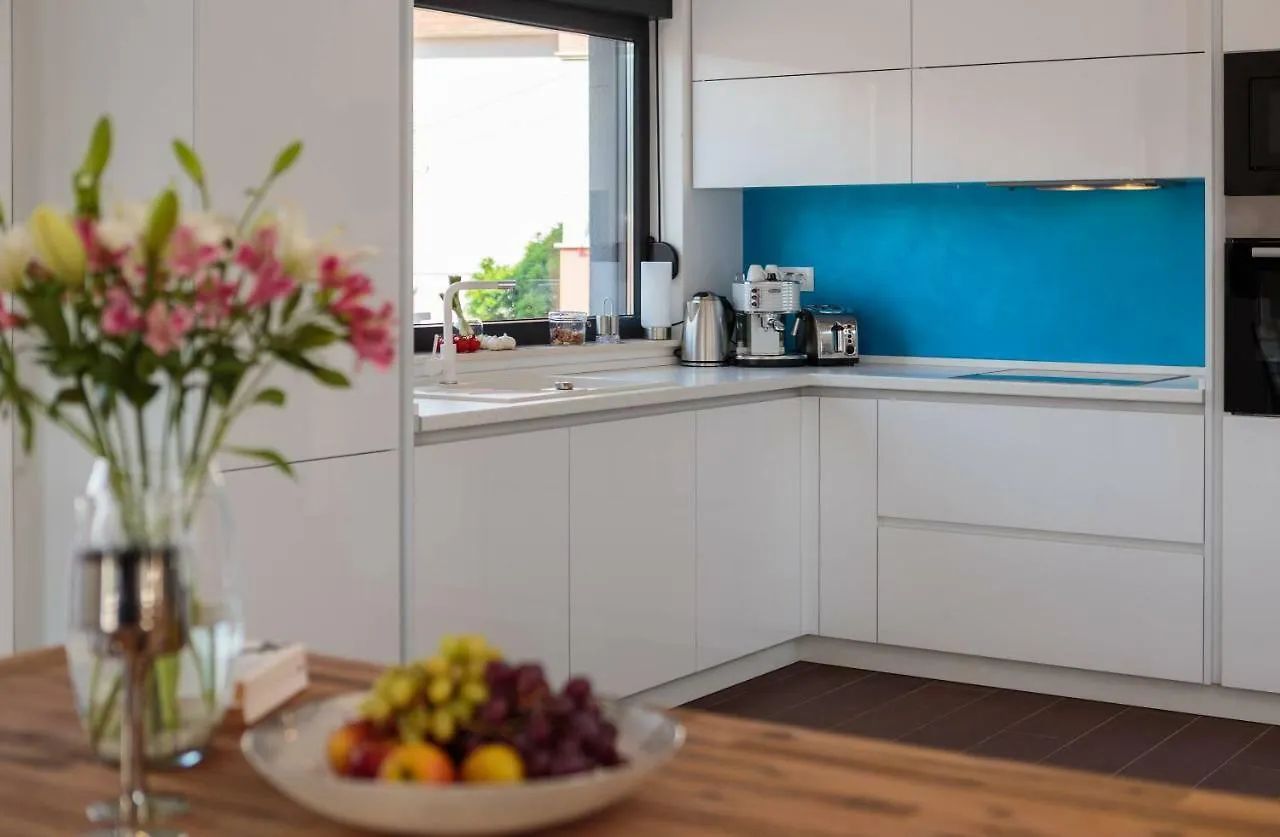 Villa Salt - 10 People, Heated Pool, Trogir, Near Beach & Split Airport